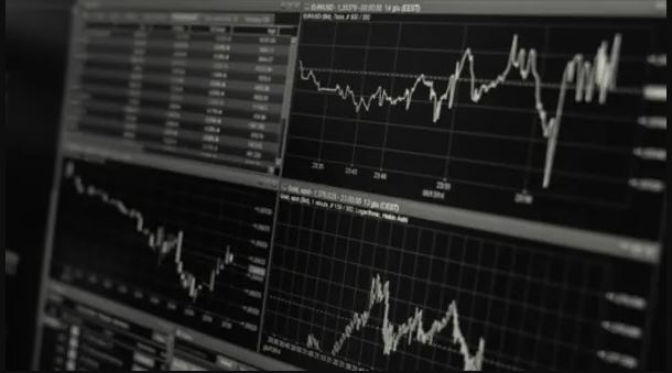 चीन र हङकङ शेयर बजारः बैंक र रियल इस्टेटले सम्हाले बजार 